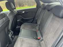 Audi A4 TDI Black Edition - U15202