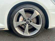 Audi A4 TDI Black Edition - U15232