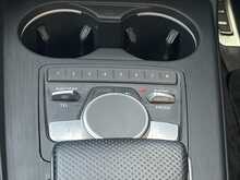 Audi A4 TDI Black Edition - U15232