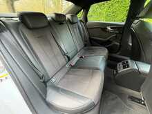 Audi A4 TDI Black Edition - U15232