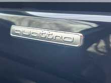 Audi A4 TDI Black Edition - U15232