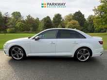 Audi A4 TDI Black Edition - U15232