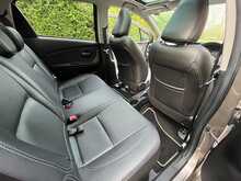 Toyota Yaris VVT-h Excel - U15246