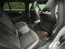Mercedes-Benz CLA CLA220d AMG Line - U15292