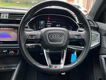 Audi Q3 TDI S line - U15303
