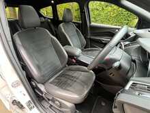 Ford Kuga TDCi EcoBlue ST-Line Edition - U15425
