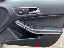 Mercedes-Benz GLA GLA45 AMG - U15440