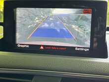 Audi Q3 TDI Black Edition - U15459