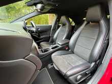 Mercedes-Benz CLA CLA220d AMG Line - U15523