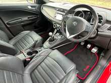 Alfa Romeo Giulietta JTDM-2 Exclusive - U15555