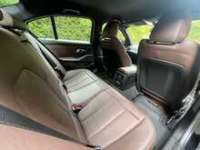 BMW 3 Series 330d M Sport - U15638