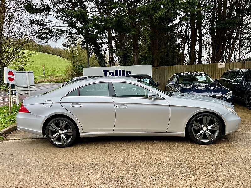 Mercedes-Benz 3.0 CLS320 CDI Coupe 4dr Diesel 7G-Tronic (200 g/km, 221 bhp)