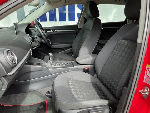 1.6 TDI SE Sportback 5dr Diesel Manual Euro 5 (s/s) (105 ps)