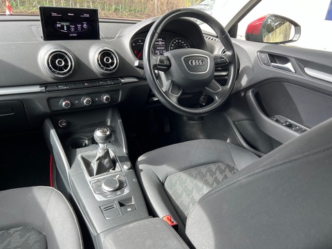 1.6 TDI SE Sportback 5dr Diesel Manual Euro 5 (s/s) (105 ps)