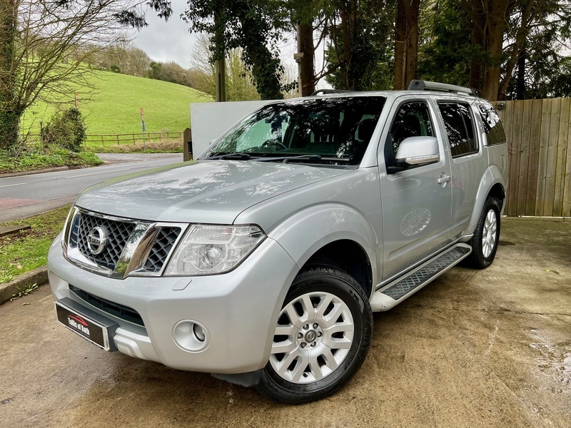Nissan 2.5 dCi Tekna SUV 5dr Diesel Auto 4WD Euro 5 (190 ps)