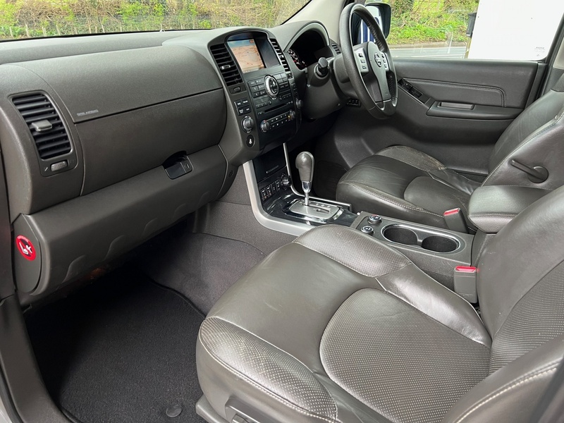 Nissan 2.5 dCi Tekna SUV 5dr Diesel Auto 4WD Euro 5 (190 ps)