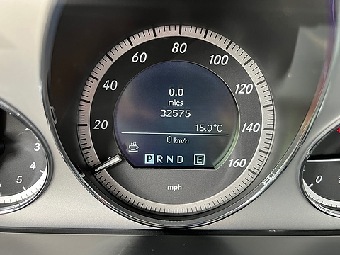 2.1 E250 CDI BlueEfficiency Sport Cabriolet 2dr Diesel Tiptronic Euro 5 (204 ps)