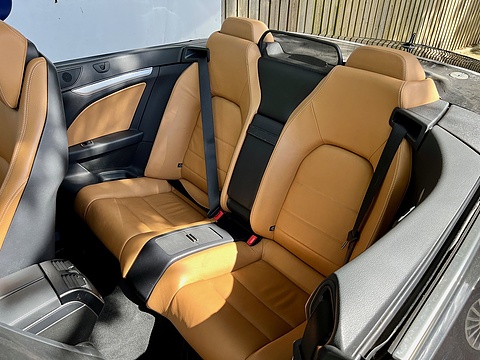 2.1 E250 CDI BlueEfficiency Sport Cabriolet 2dr Diesel Tiptronic Euro 5 (204 ps)