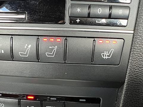 2.1 E250 CDI BlueEfficiency Sport Cabriolet 2dr Diesel Tiptronic Euro 5 (204 ps)