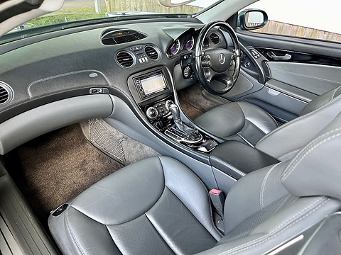 5.0 SL500 Convertible 2dr Petrol Automatic (304 g/km, 306 bhp)