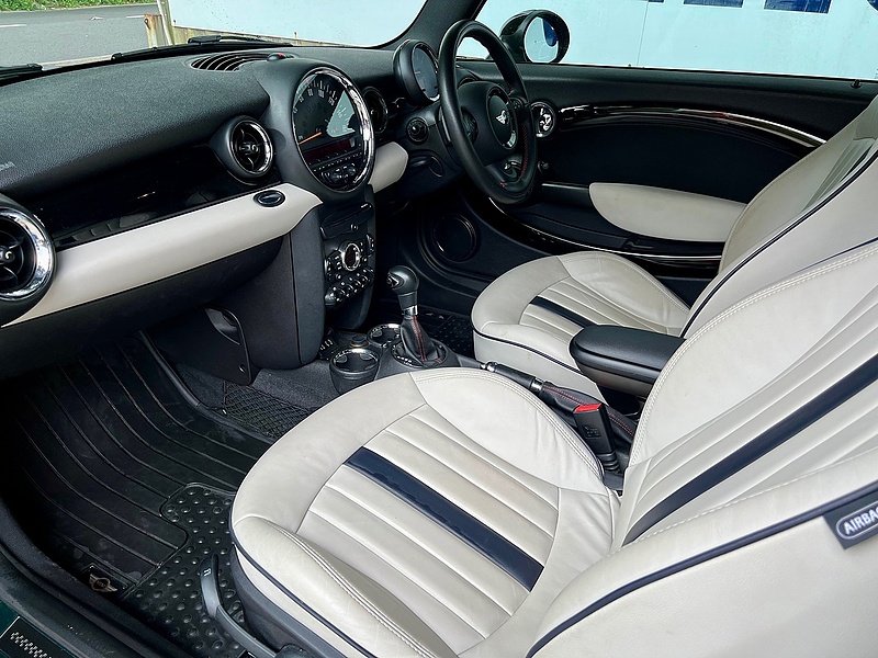 MINI 1.6 John Cooper Works Estate 5dr Petrol Auto Euro 5 (211 ps)