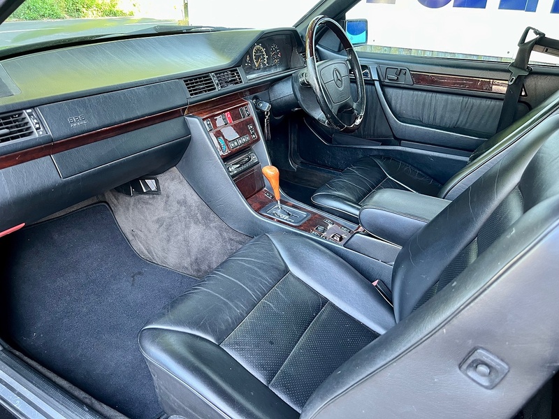 Mercedes-Benz E320 3.2 2dr Convertible Automatic Petrol