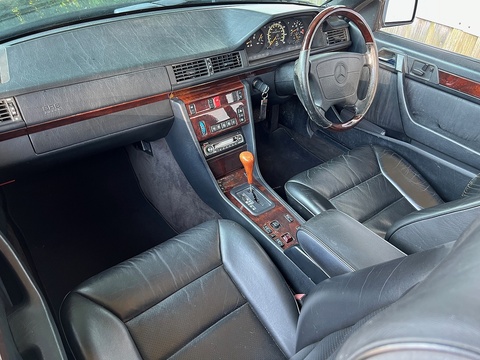 E320 3.2 2dr Convertible Automatic Petrol