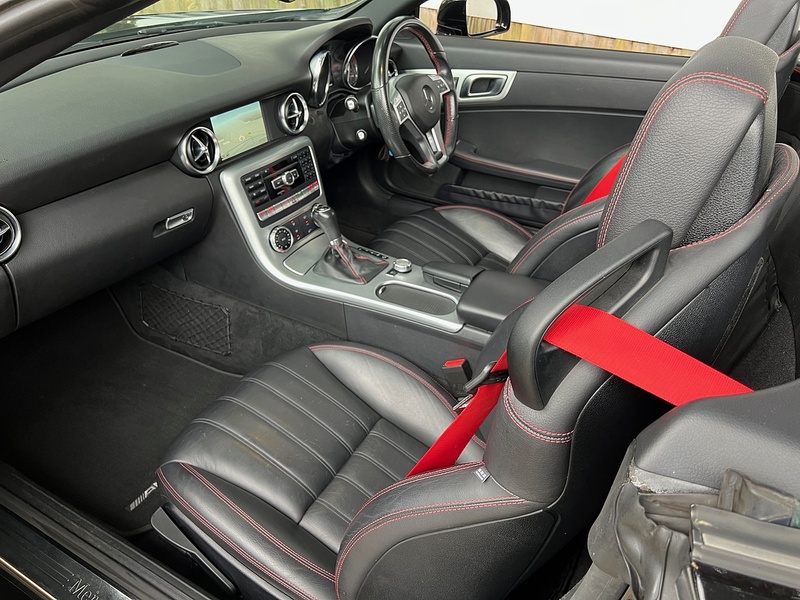 Mercedes-Benz 1.8 SLK200 AMG Sport Convertible 2dr Petrol G-Tronic+ Euro 5 (s/s) (184 ps)