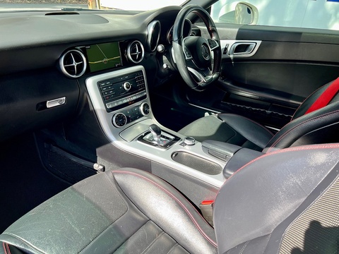 2.1 SLC250d AMG Line Convertible 2dr Diesel G-Tronic Euro 6 (s/s) (204 ps)