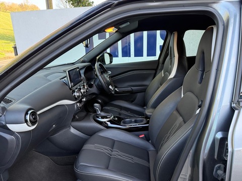 1.6 Premiere Edition SUV 5dr Petrol Hybrid Auto Euro 6 (143 ps)