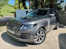 Land Rover Range Rover P400e Vogue 