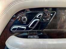 Land Rover Range Rover P400e Vogue 