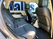 Land Rover Range Rover P400e Vogue 
