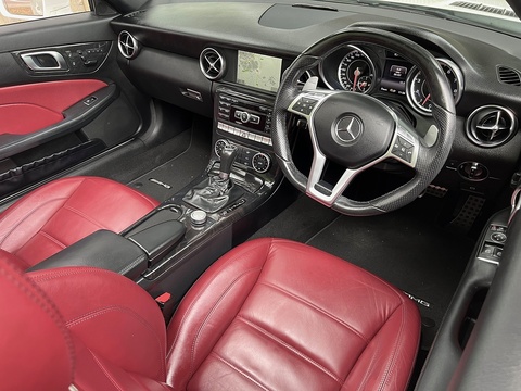 5.5 SLK55 V8 AMG Convertible 2dr Petrol SpdS+7GT Euro 6 (s/s) (421 ps)