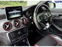 Mercedes-Benz CLA CLA45 AMG 
