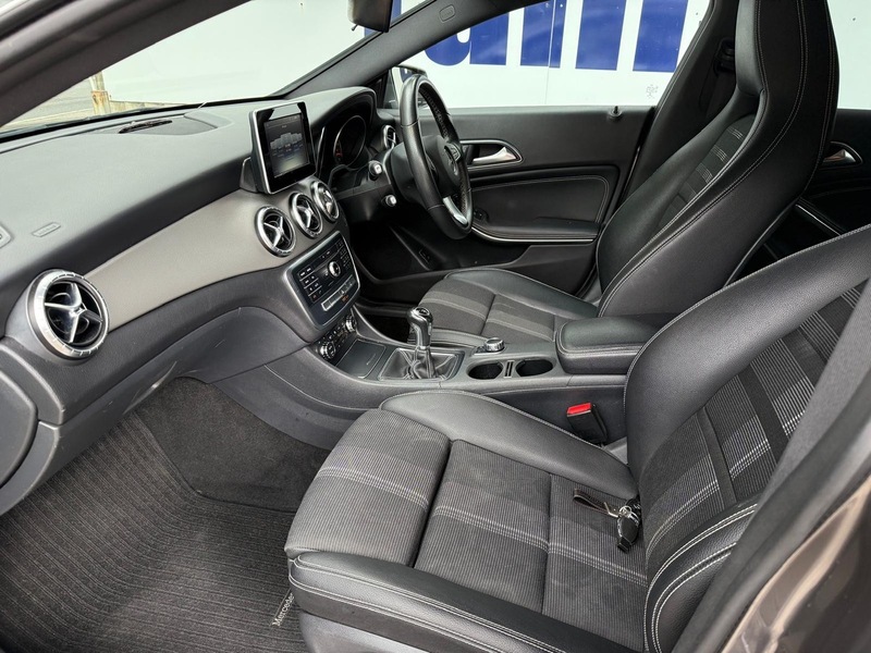 Mercedes-Benz 2.1 CLA200d Sport Coupe 4dr Diesel Manual Euro 6 (s/s) (136 ps)