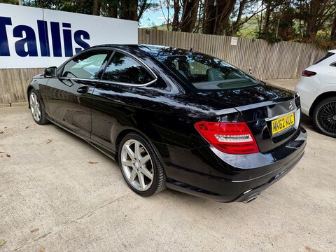 2.1 C220 CDI BlueEfficiency AMG Sport Coupe 2dr Diesel G-Tronic+ Euro 5 (s/s) (170 ps)