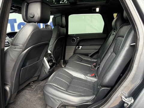 3.0 D300 MHEV Autobiography Dynamic SUV 5dr Diesel Auto 4WD Euro 6 (s/s) (300 ps)