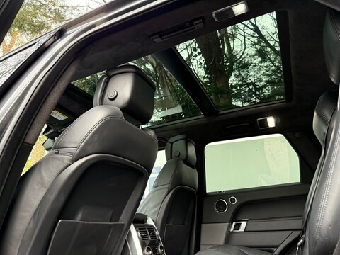 3.0 D300 MHEV Autobiography Dynamic SUV 5dr Diesel Auto 4WD Euro 6 (s/s) (300 ps)