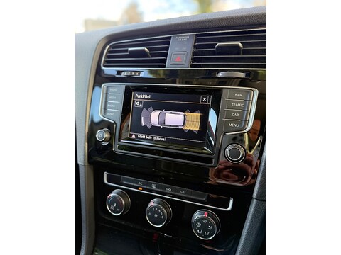 2.0 TDI BlueMotion Tech GT Hatchback 5dr Diesel DSG Euro 5 (s/s) (150 ps)