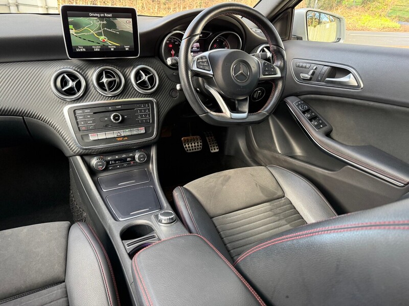 Mercedes-Benz 1.5 A180d AMG Line (Premium Plus) Hatchback 5dr Diesel 7G-DCT Euro 6 (s/s) (109 ps)