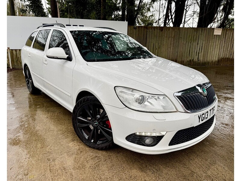 Skoda 2.0 TDI vRS Estate 5dr Diesel DSG Euro 5 (170 ps)