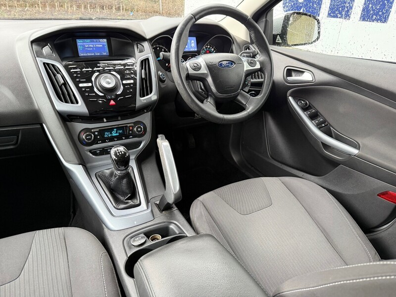 Ford 1.6 Titanium Hatchback 5dr Petrol Manual Euro 5 (125 ps)