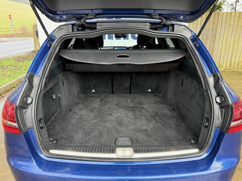 2.0 C300d AMG Line Estate 5dr Diesel G-Tronic+ Euro 6 (s/s) (245 ps)