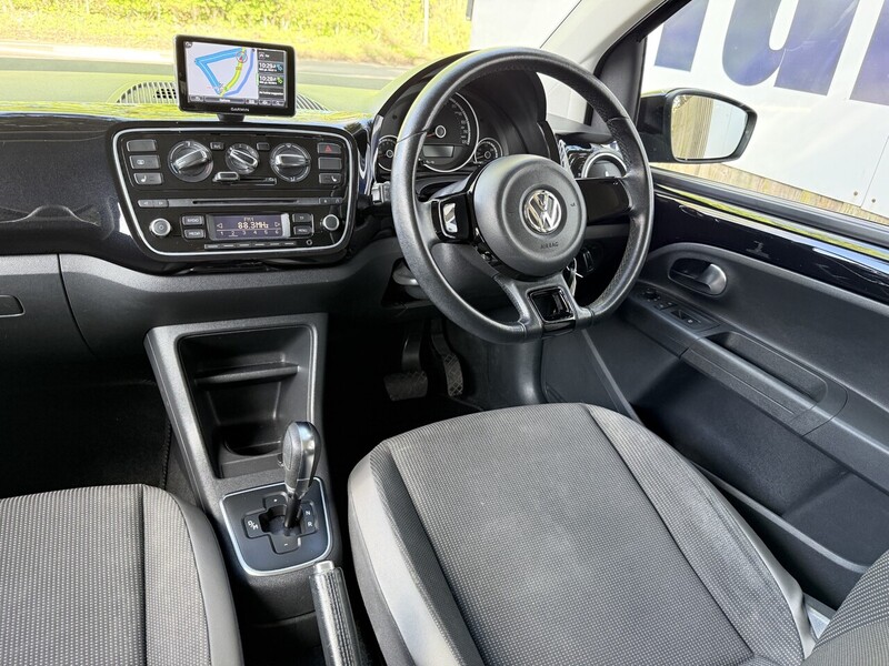 Volkswagen 1.0 High up! Hatchback 5dr Petrol ASG Euro 5 (75 ps)
