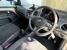 Volkswagen up! Move up! 