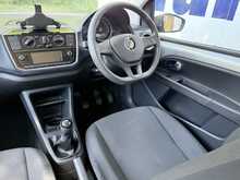 Volkswagen up! Move up! 