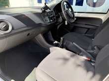 Volkswagen up! Move up! Tech Edition 