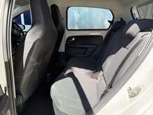 Volkswagen up! Move up! Tech Edition 