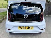 Volkswagen up! up! beats 